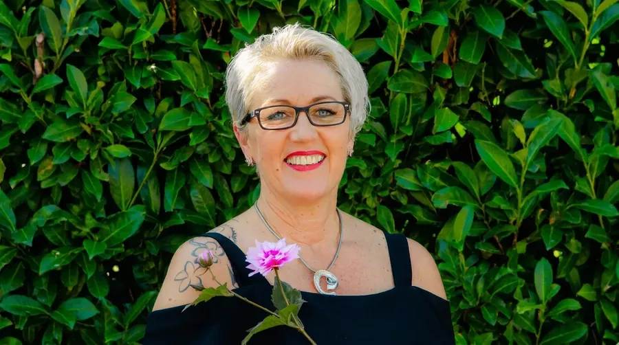 Britta, Inhaberin und Friseurin bei Die Haarfeen in Harsefeld